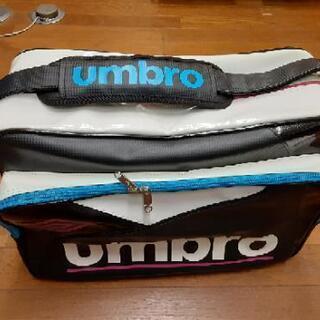 Umbro　スポーツバッグ中古　綺麗です。スポーツ　バッグ　学生の画像