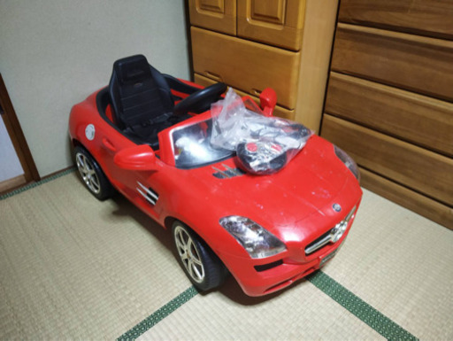 オモチャ電動自動車　ベンツ