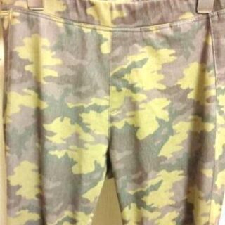 UNIQLO　迷彩柄のスバッツ　M　（値下げ⤵）の画像