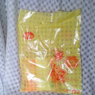 新品　綿100％　くまのプーさん　ティガー　ピグレット　ハンドタオル　袋　Disneyの画像