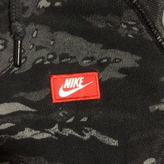 ナイキ NIKE パーカー Mサイズの画像