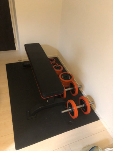 取引中　ラバータイプダンベル&ベンチ　セット譲ります。
