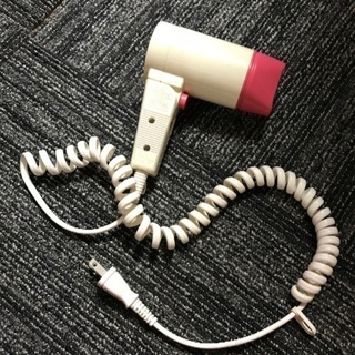 小型でもしっかりしたドライヤー