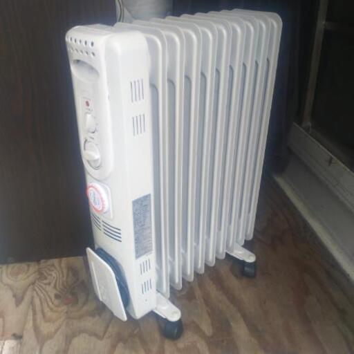 美品 オイルヒーター