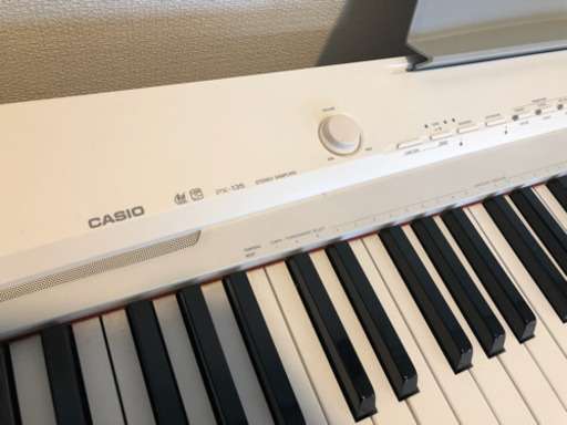 【美品】CASIO 電子ピアノ PX-135WE ホワイト【スタンド&椅子付き】