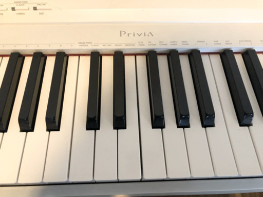 【美品】CASIO 電子ピアノ PX-135WE ホワイト【スタンド&椅子付き】