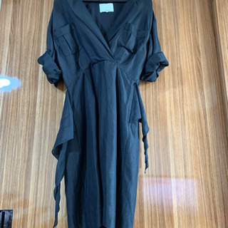 黒スーツドレス