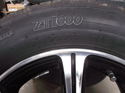 値下げしました。中古15インチ タイヤホイール4本セット! マナレイスポーツ195/65R15 PCD114.3×5穴