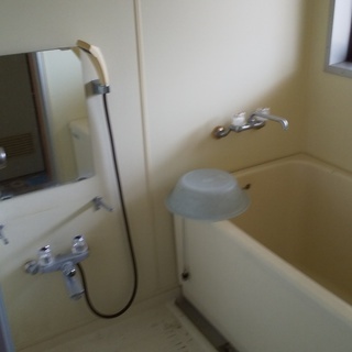 消費税込みで19.8万円！！中古マンションです。現状残置物ありますが使ってくれる方に。 - 不動産