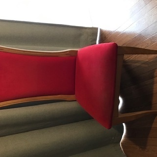 フランスで購入した木製椅子の画像
