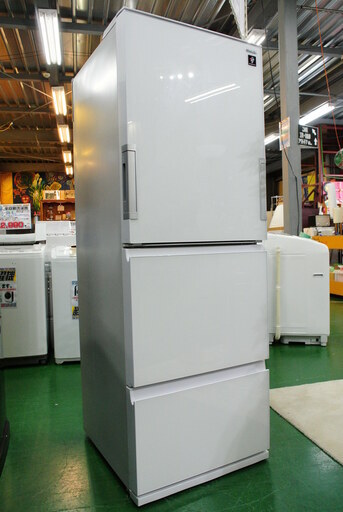(店舗同時販売中)2017年製 SHARP 両開き3ドア冷蔵庫。