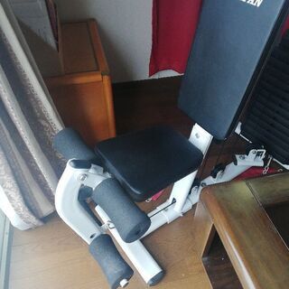 トレーニングマシンの画像