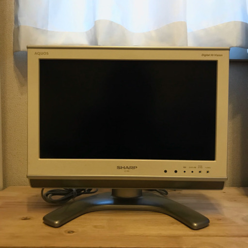 取引き中【SHARP】AQUOS 16型テレビ【カラー ホワイト】