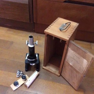 顕微鏡  MICROSCOPE  。 レトロ　レア物です。