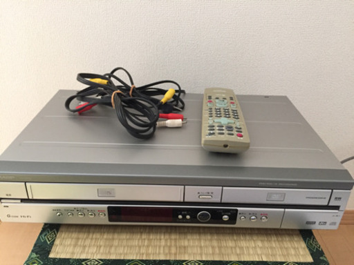 シャープ ビデオ一体型DVDプレーヤー