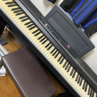 電子ピアノ