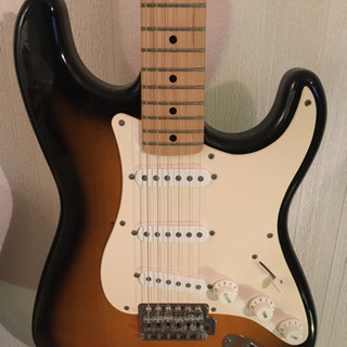 squier strat スクワイア　ストラトギターの画像