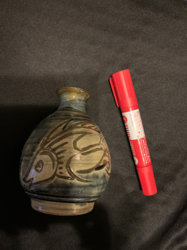 人間国宝　金城次郎さんのトックリになります　40000円です。