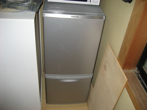 冷蔵庫　パナソニック　NR-B148W　137L