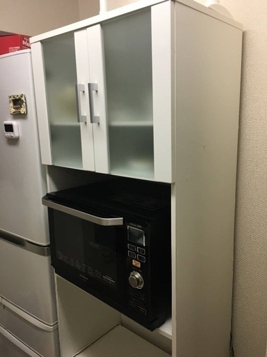 食器棚　電子レンジ台　シンプルなデザイン