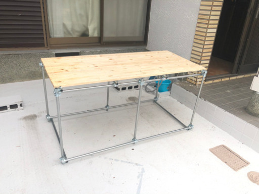 ハンドメイド水槽台　横140cm、高さ70cm、奥行き70cm
