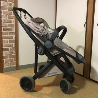 海外ベビーカーの画像