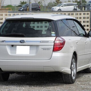 【車検2年満タン渡し】レガシィツーリングワゴン（総額：41万円）【H18年のマイナーチェンジ後モデル】「後期型」・人気色：ホワイトパール・禁煙車・ナビ・ETC・DVD・パドルシフト・バックカメラ・ステアリングスイッチ！※数台出品中！の画像