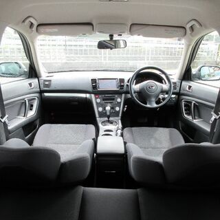 【車検2年満タン渡し】レガシィツーリングワゴン（総額：41万円）【H18年のマイナーチェンジ後モデル】「後期型」・人気色：ホワイトパール・禁煙車・ナビ・ETC・DVD・パドルシフト・バックカメラ・ステアリングスイッチ！※数台出品中！の画像