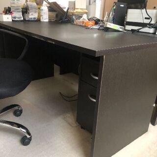 八丁堀駅5分 デスク3つ、チェア2つ