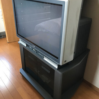 【無料お渡し，動作問題無し】TOSHIBA製 カラーテレビ 32...