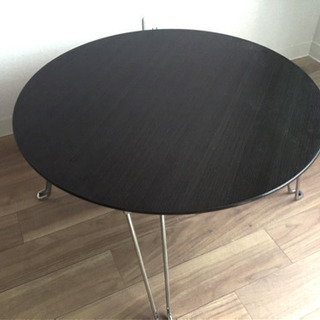 【取り引き中】丸型ローテーブルの画像