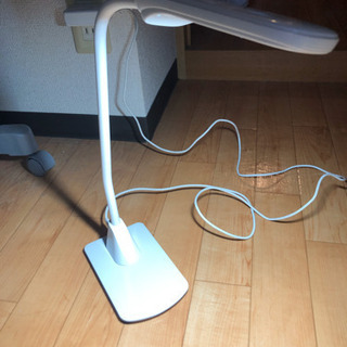 LED デスクスタンド　差し上げますー