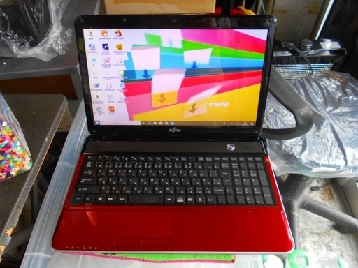Fujitsu LifeBook AH40/G 新品に近い傷なし状態