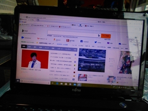 Fujitsu LifeBook AH40/G 新品に近い傷なし状態