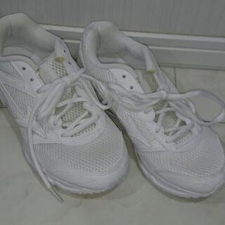 👟 ミズノ 23.5 通学 シューズ 2足セット 👟の画像
