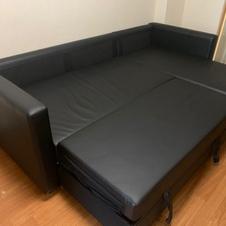 (取引者決定しました)ニトリ　三人がけレザーソファーベッド　ノアークの画像