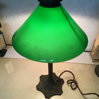 アンティーク 戦前 古い鉄脚の卓上電気スタンド