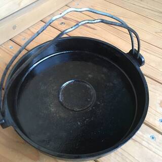 へそありつる付き 実用品 高級南部鉄器　岩鋳 すき焼き鍋 丸型 ...