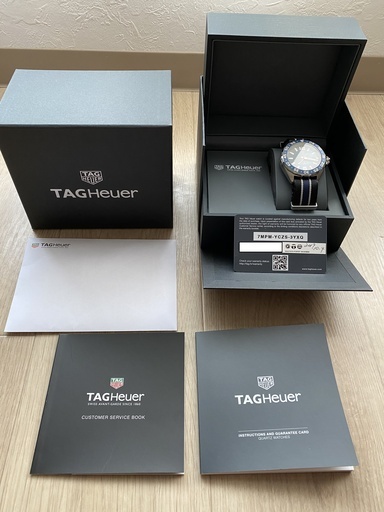正規店2年保証付き。タグ・ホイヤー未使用(200m防水)