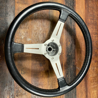 ナルディ 黒革ステアリング 36パイ