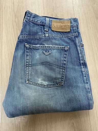 激安　アルマーニジーンズ