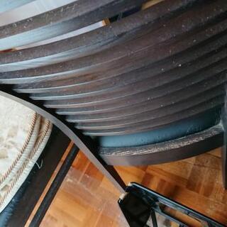 ダイニング用椅子二脚 傷ありですの画像