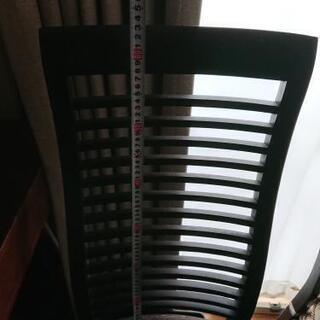 ダイニング用椅子二脚 傷ありですの画像
