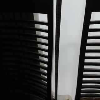 ダイニング用椅子二脚 傷ありですの画像