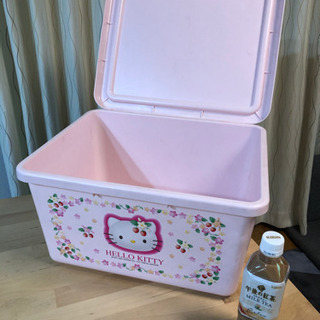 【取引完了】キティのプラスチックケースの画像