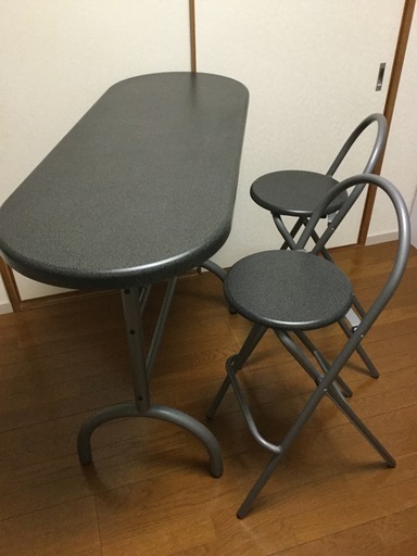 細身カウンターテーブルとイス２脚（グレー系）３点セット　消毒済み