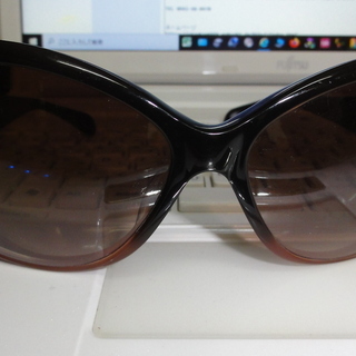 OLIVER PEOPLES サングラス　　￥５０００円を￥30...