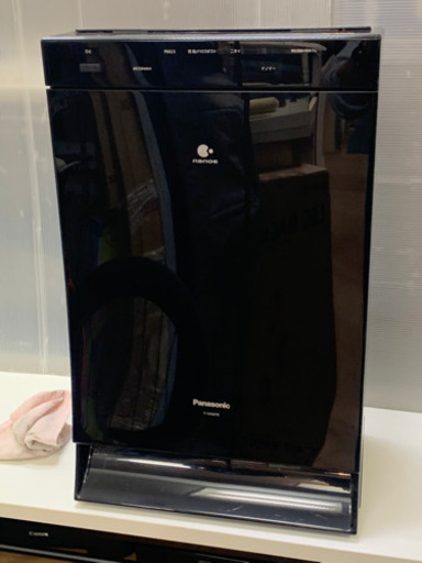 Panasonic PM2.5対応　加湿空気清浄機　F-VXM70