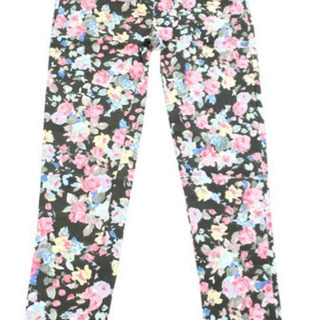 新品未使用　人気の花柄レギンスパンツ　スキニーの画像