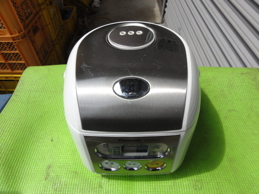 A870　パナソニック　電子炊飯ジャー　３合炊き　 SR-MZ051